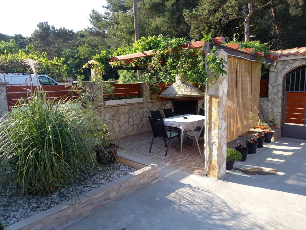 Apartmani Alma Πούλα Εξωτερικό φωτογραφία
