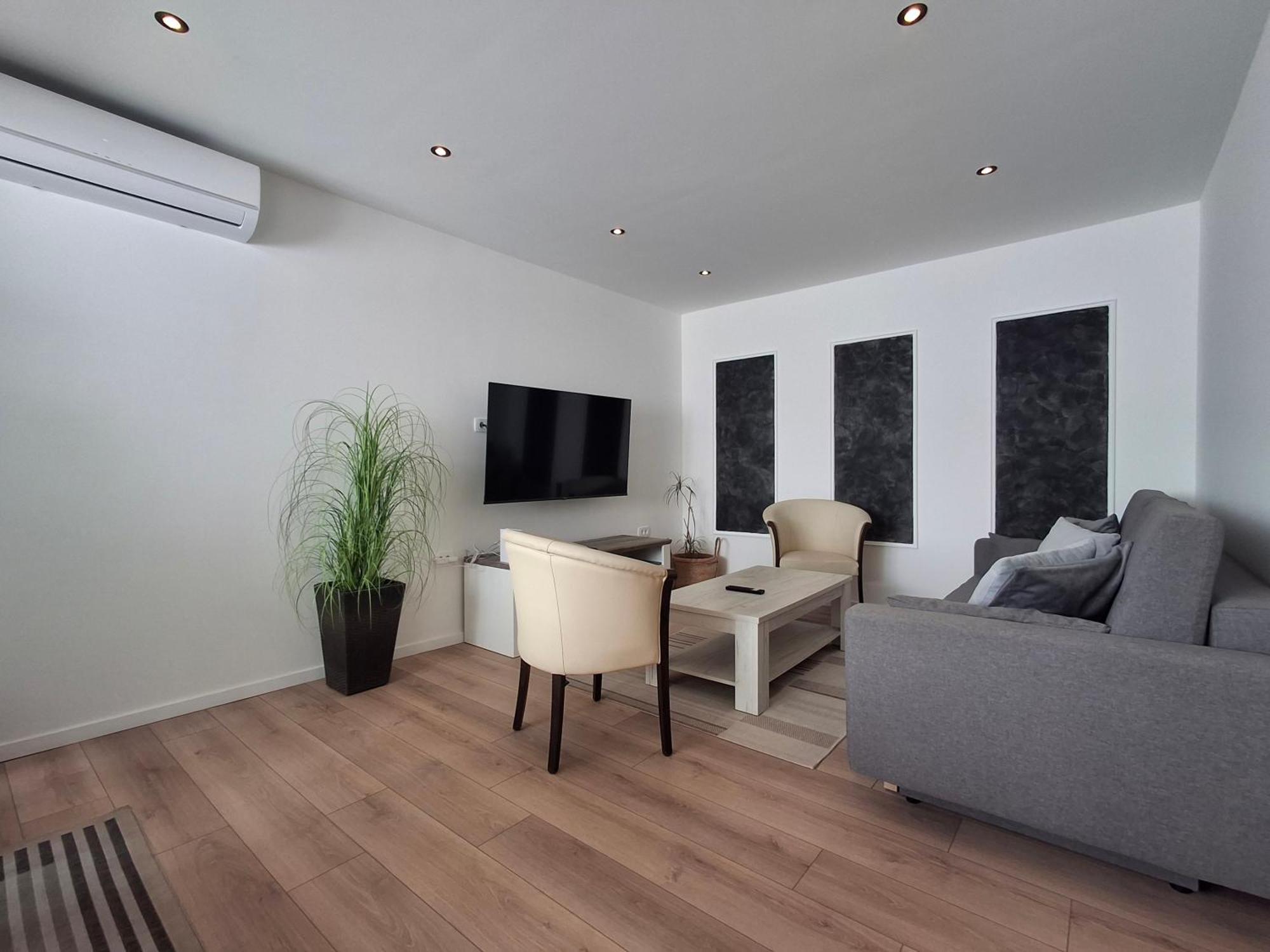 Apartmani Alma Πούλα Εξωτερικό φωτογραφία