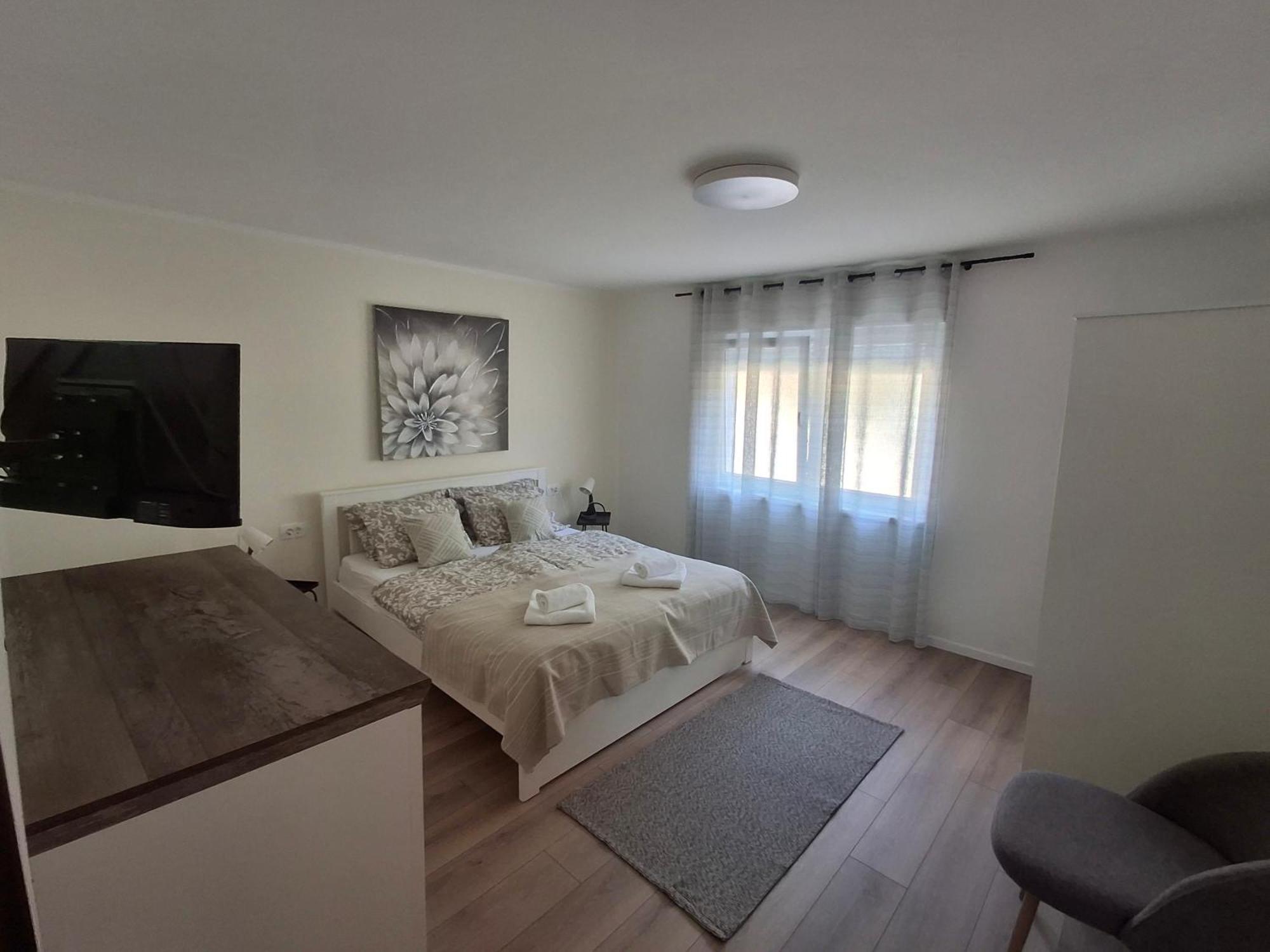 Apartmani Alma Πούλα Εξωτερικό φωτογραφία