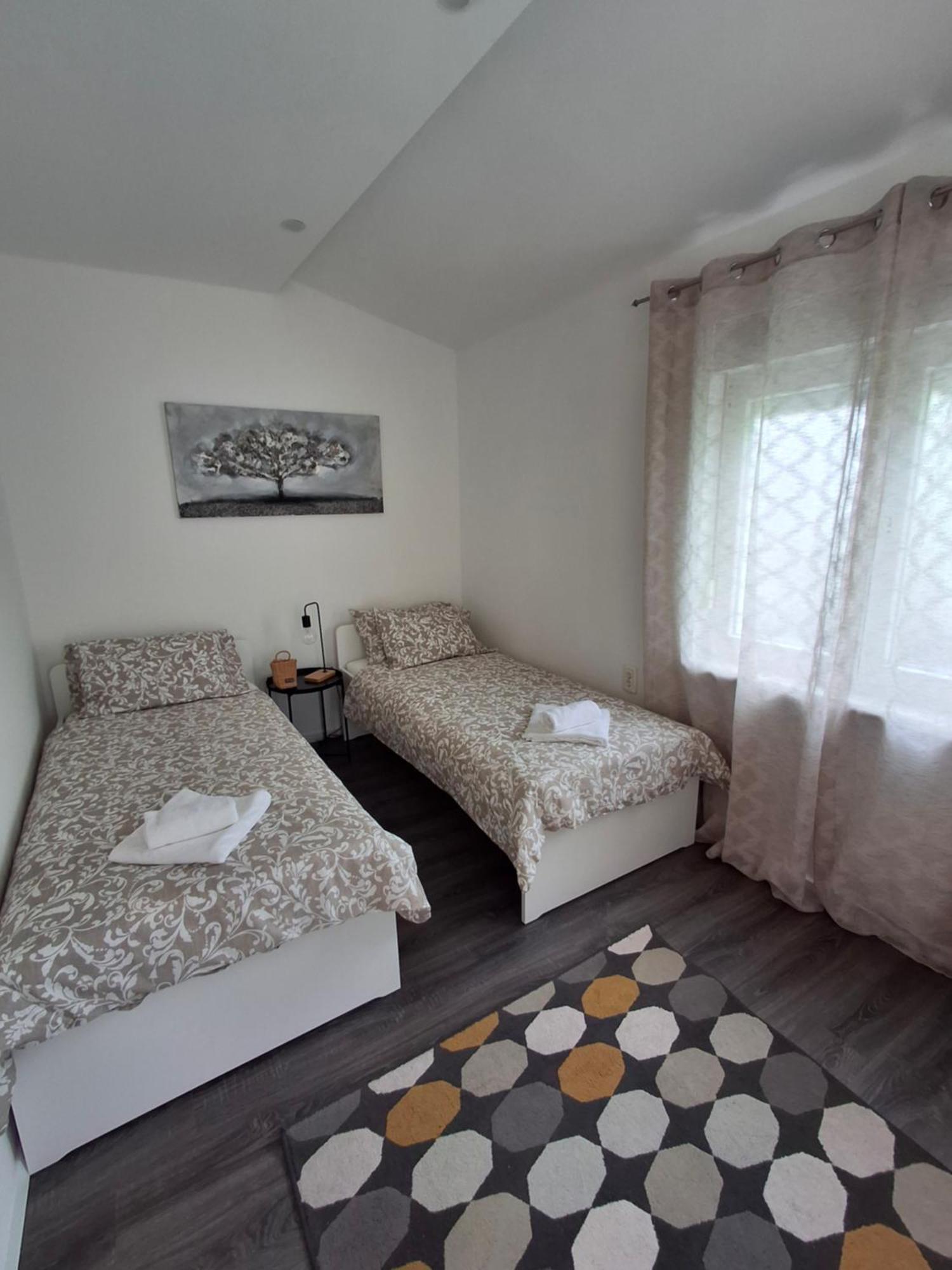 Apartmani Alma Πούλα Εξωτερικό φωτογραφία