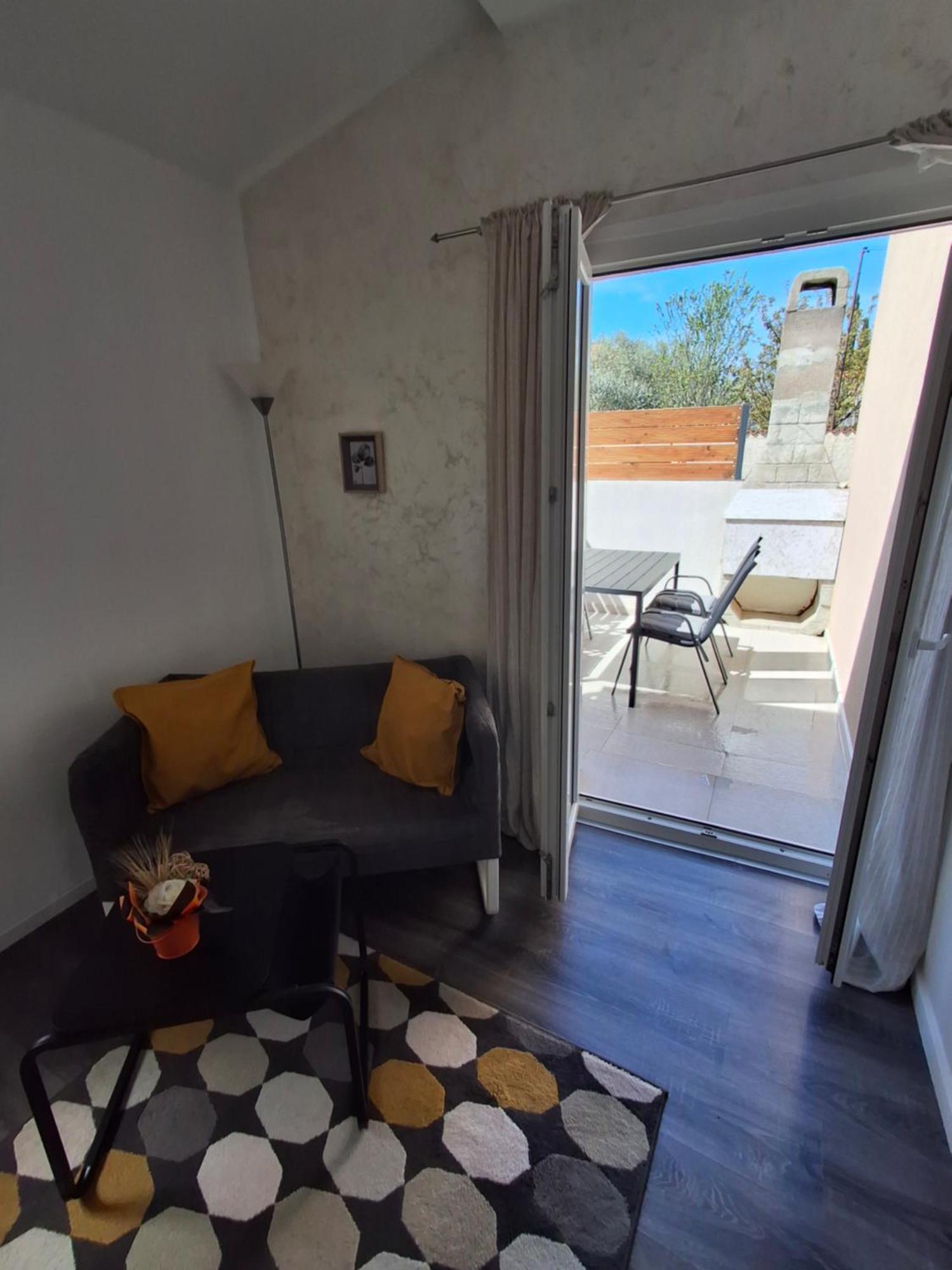 Apartmani Alma Πούλα Εξωτερικό φωτογραφία