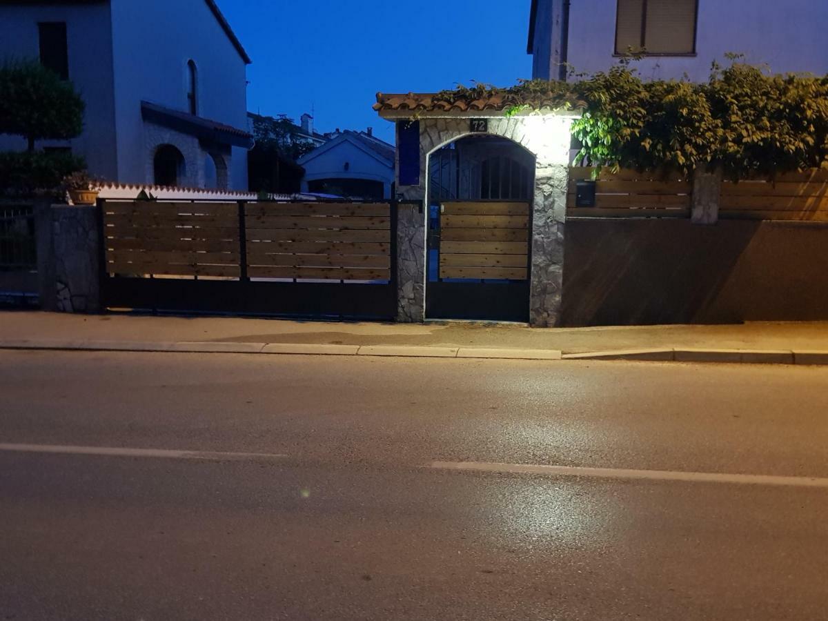 Apartmani Alma Πούλα Εξωτερικό φωτογραφία